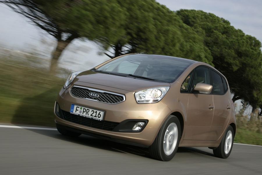  Kia Venga 2010 года  (фото 81 из 199)